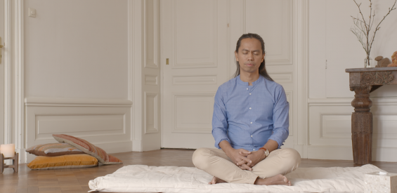 Free meditation video (30 min): Hector Ramos deelt healing practice uit Pranic Healing