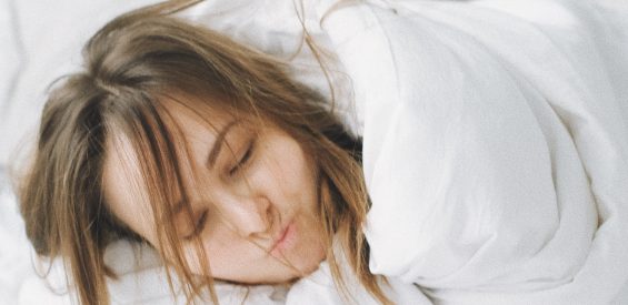 Slaapexpert legt uit: dit is waarom vooral millennials slecht slapen