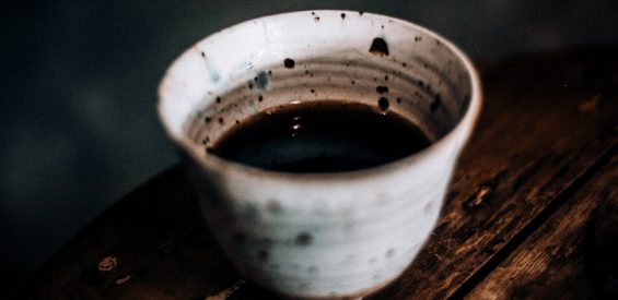 Cafeïne & je gezondheid: dít gebeurt er in je lijf de uren na de eerste slok