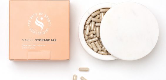 Verlopen – WIN: marmeren jar met 90 collageen capsules van Skin for Skin t.w.v. €102