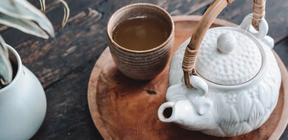 Citroenmelisse thee: dit is wat 1 kopje per dag doet voor je gezondheid