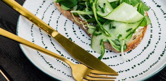 Komkommer: 7 gezonde redenen om er elke dag 1 te eten 