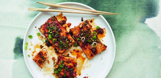 spicy gesmoorde tofu