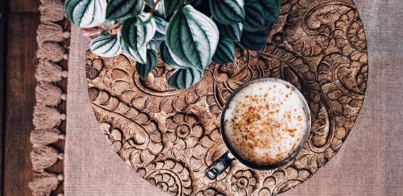 Chai Latte: dit zijn de heilzame effecten van deze ayurvedische koffievervanger