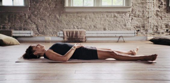 Bodyscan meditatie: herstel de verbinding met je lichaam in 10 minuten