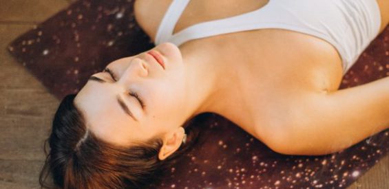 Bodyscan meditatie: herstel de verbinding tussen lichaam en geest in 15 minuten